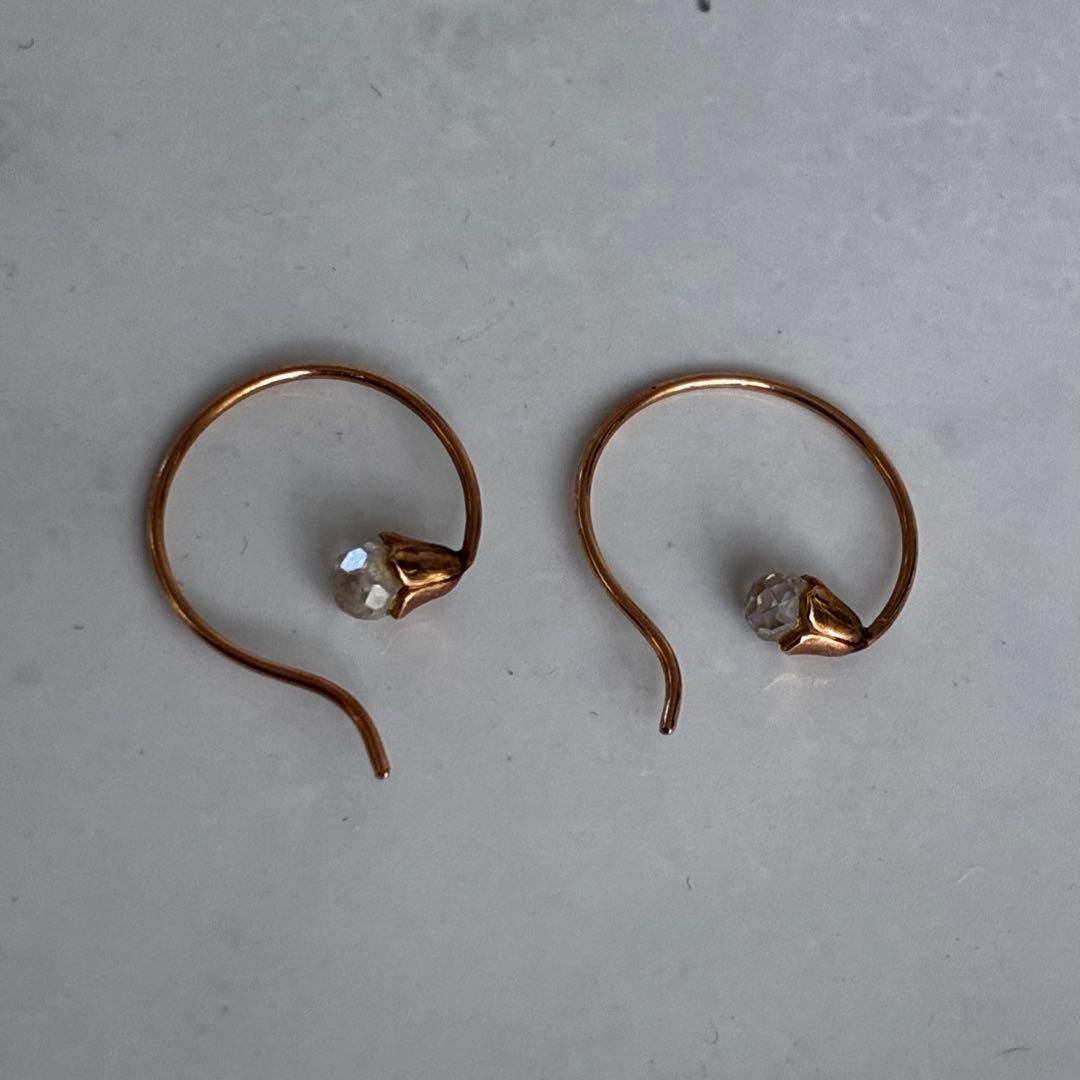 agete フック　ピアス　エメラルドチャーム付き