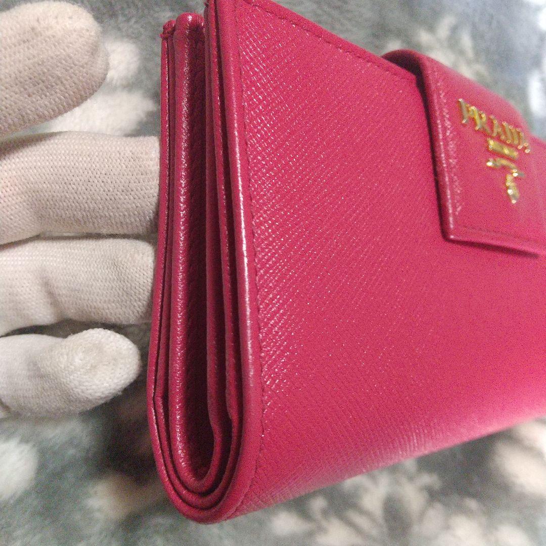 PRADA サフィアーノメタルロゴ レッド系