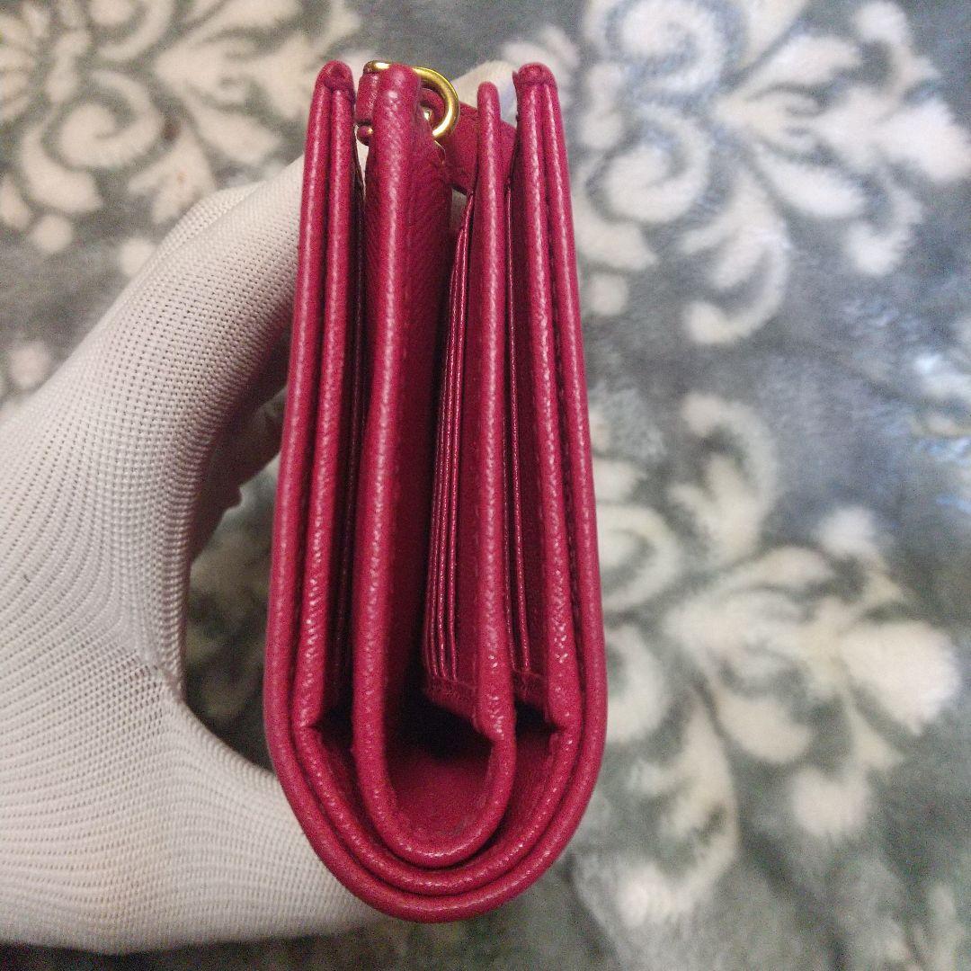 PRADA サフィアーノメタルロゴ レッド系