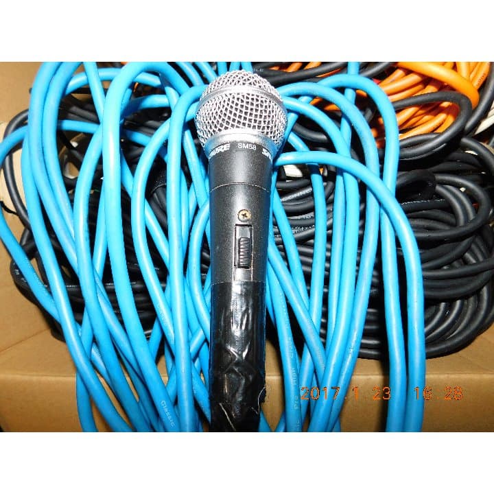 ボーカル用高性能マイク★約１ヵ月店頭展示品♪オススメ◎SHURE　SM58！