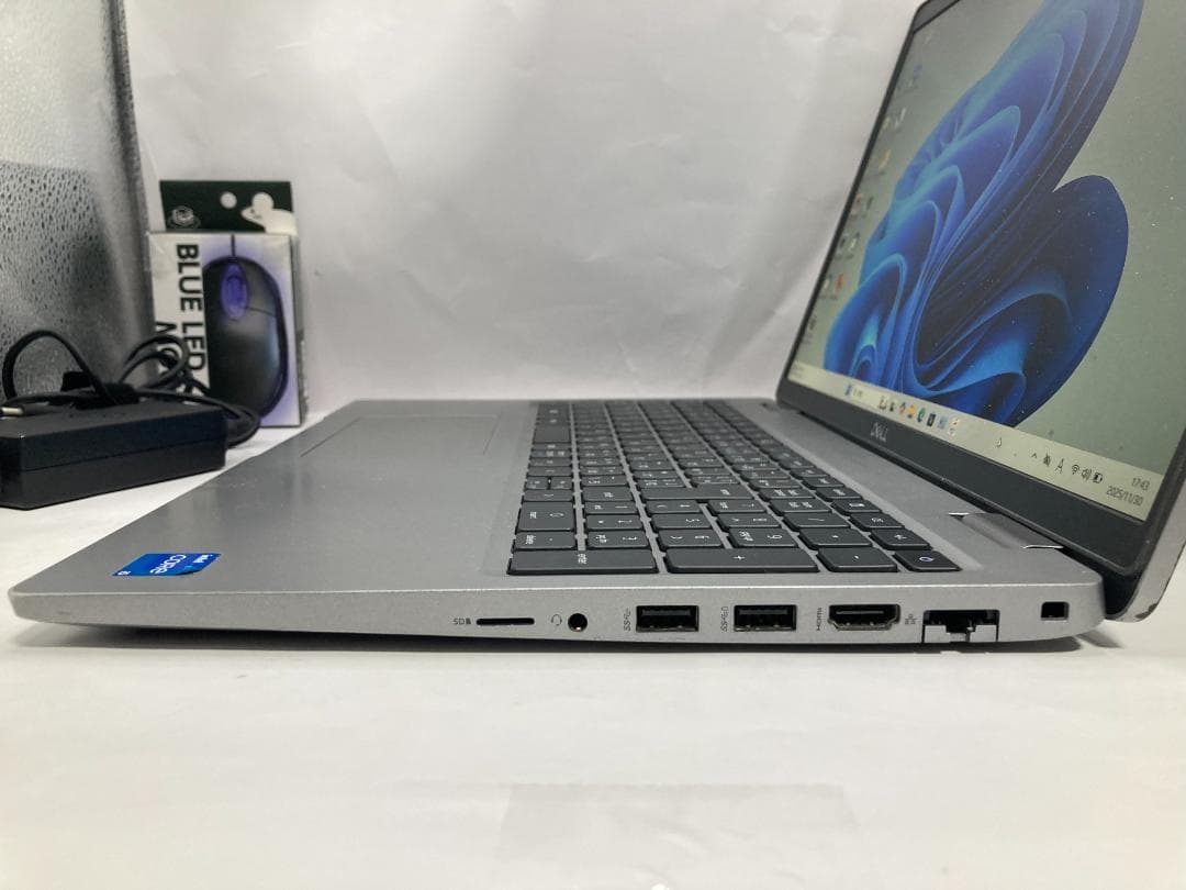 ✨DELL 5520 第11世代i5/16GB/新品SSD1TB/Office