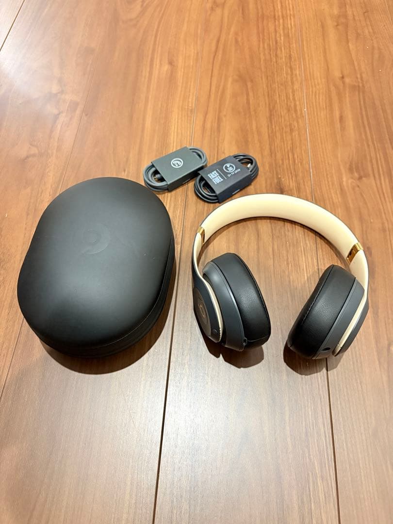 Beats Studio3 Wireless グレー/ゴールド