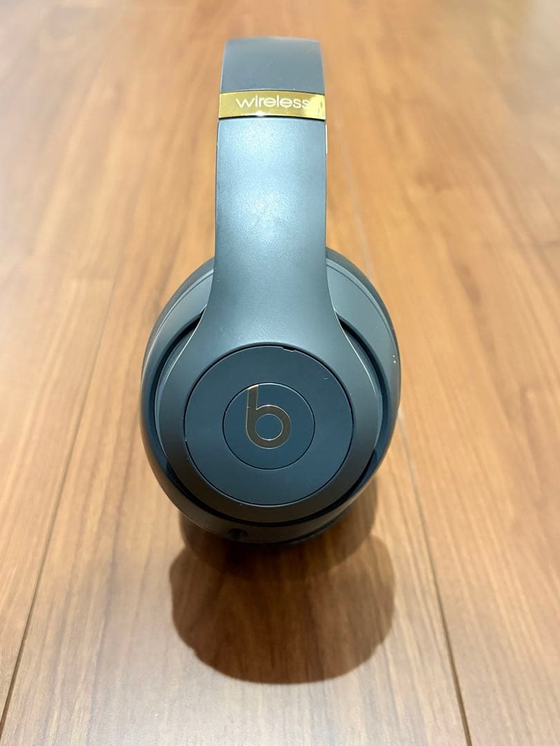 Beats Studio3 Wireless グレー/ゴールド