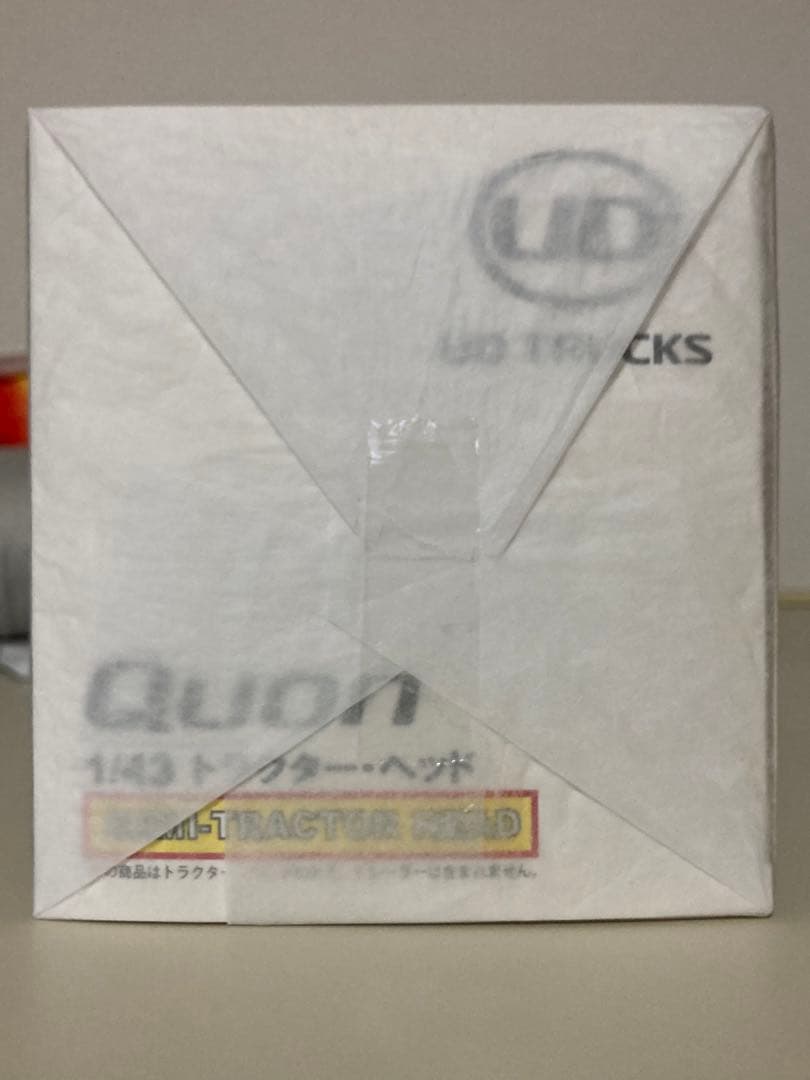 UDトラックスＱｕｏｎ 1/43 トラクターヘッド