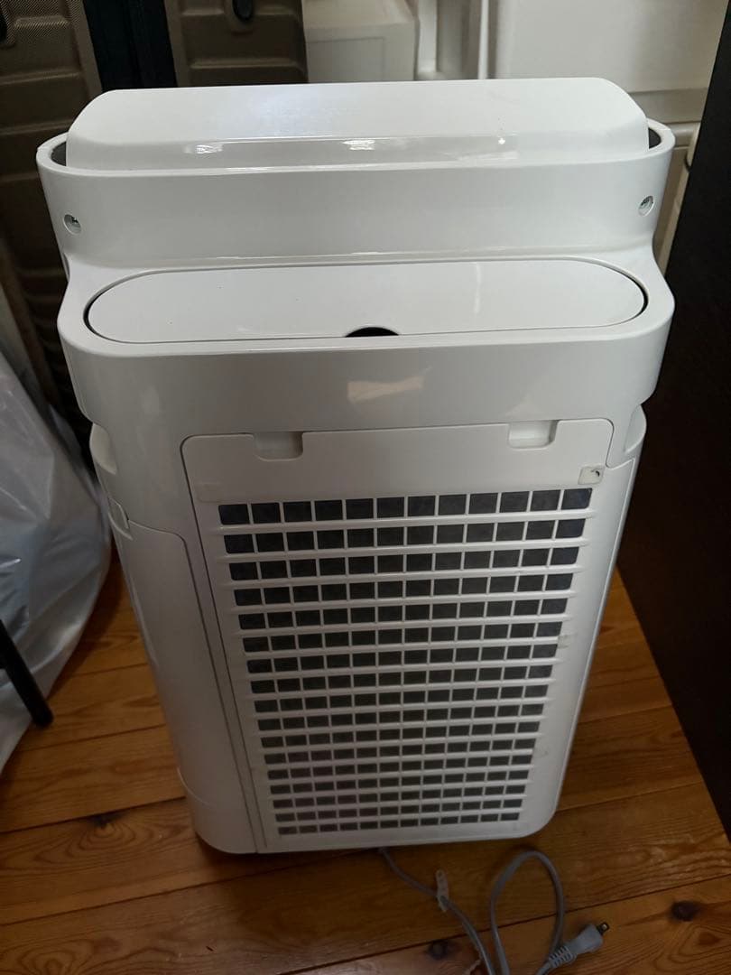 SHARP 加湿空気清浄機　プラズマクラスター　KC-J50 ホワイト