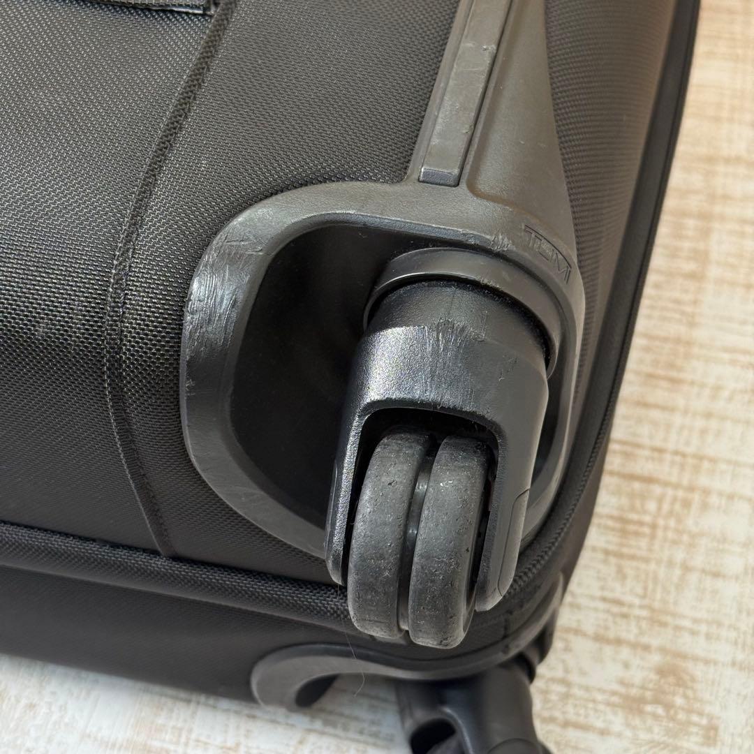 TUMI 26624D2 4ウィールドコンパクト　ALPHA キャリーケース
