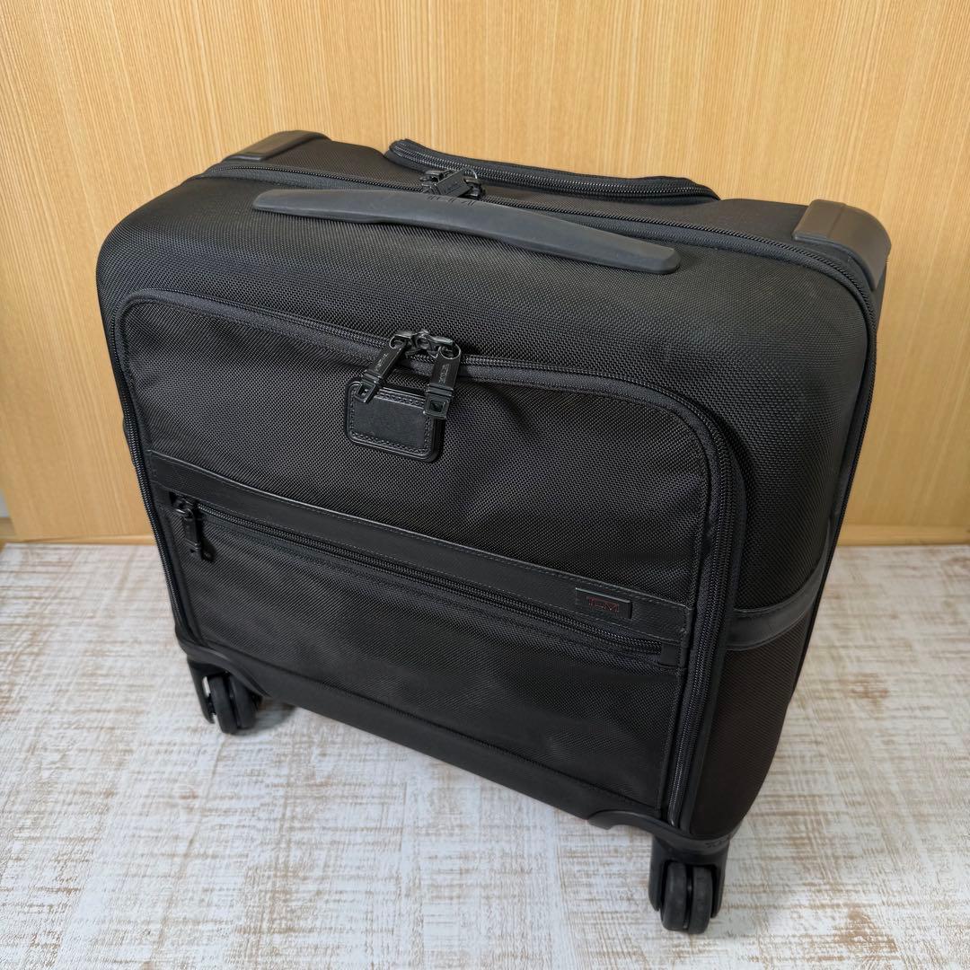 TUMI 26624D2 4ウィールドコンパクト　ALPHA キャリーケース