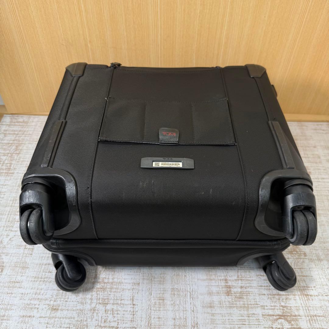 TUMI 26624D2 4ウィールドコンパクト　ALPHA キャリーケース