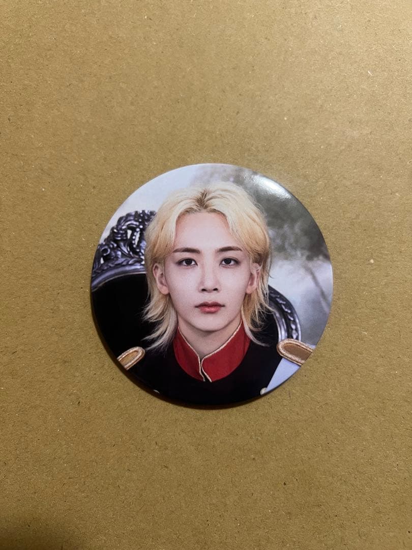 seventeen cafe in seoul 缶バッジ　ジョンハン