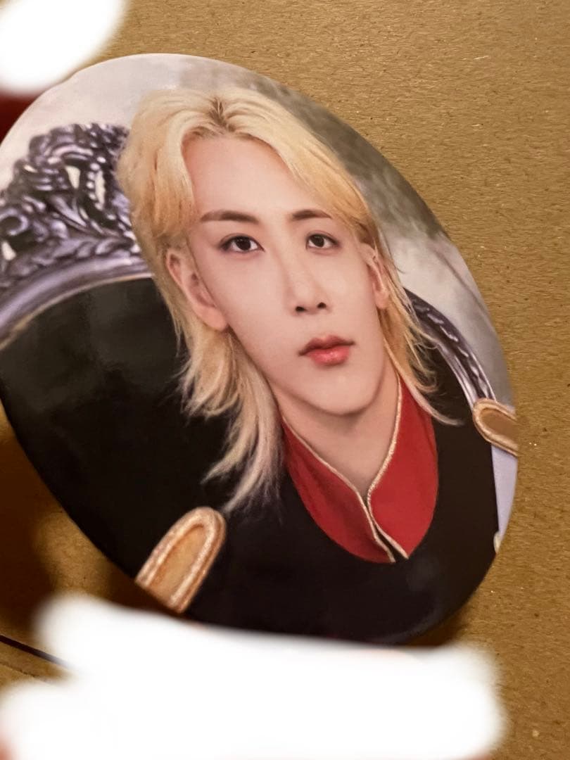 seventeen cafe in seoul 缶バッジ　ジョンハン