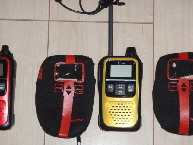 美品☆ICOM IC-4110 トランシーバーマイク&イヤホン付 3色セット