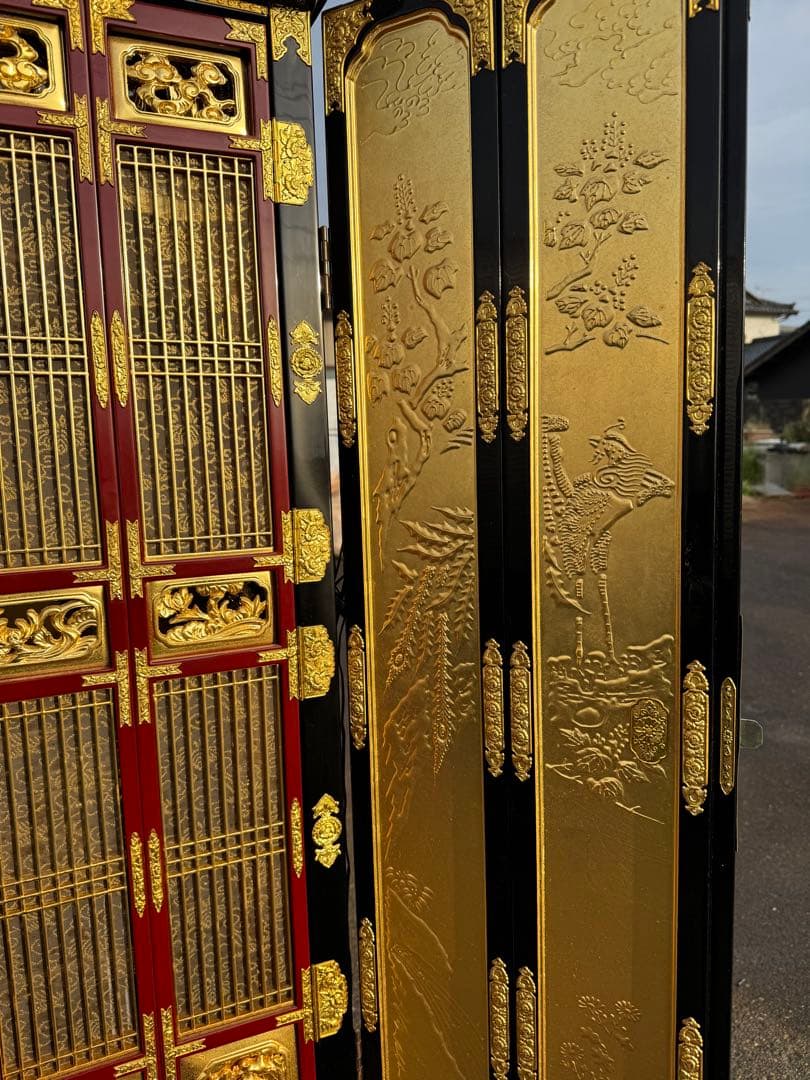 く*ま様 金箔装飾の伝統的な仏壇