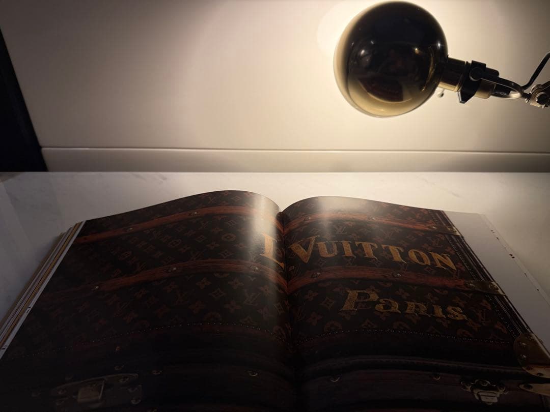 LOUISVUITTON伝説のトランク100－ルイ・ヴィトン 英語版