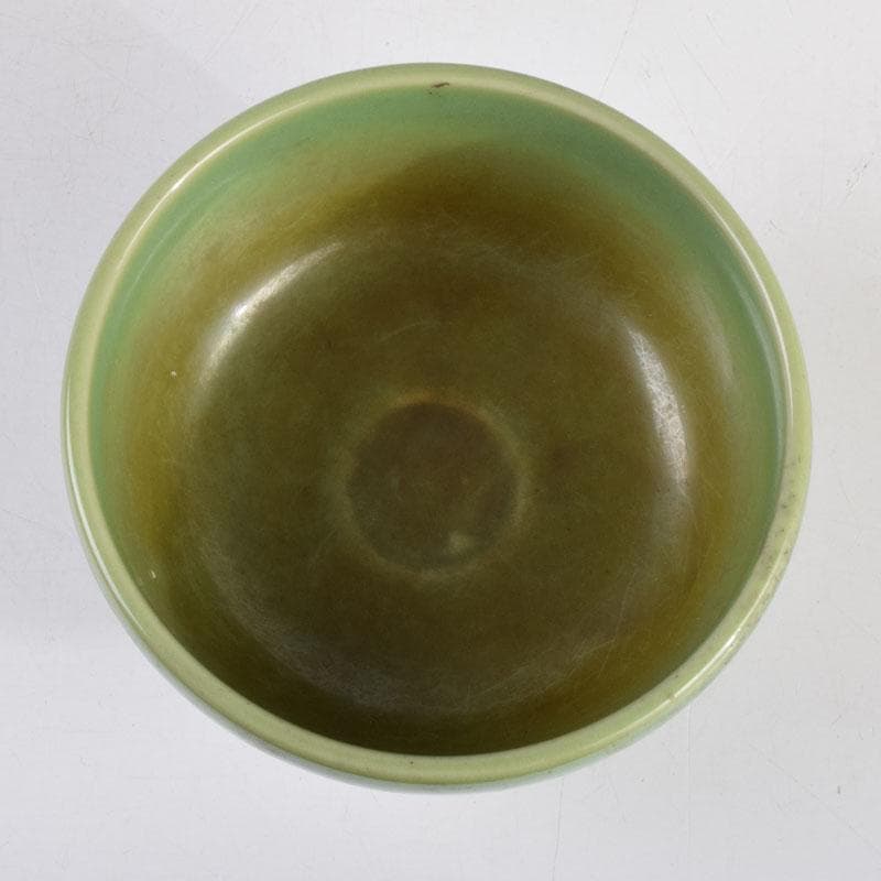 中国　龍泉窯　青磁人形手刻蓮弁文碗　V　8829