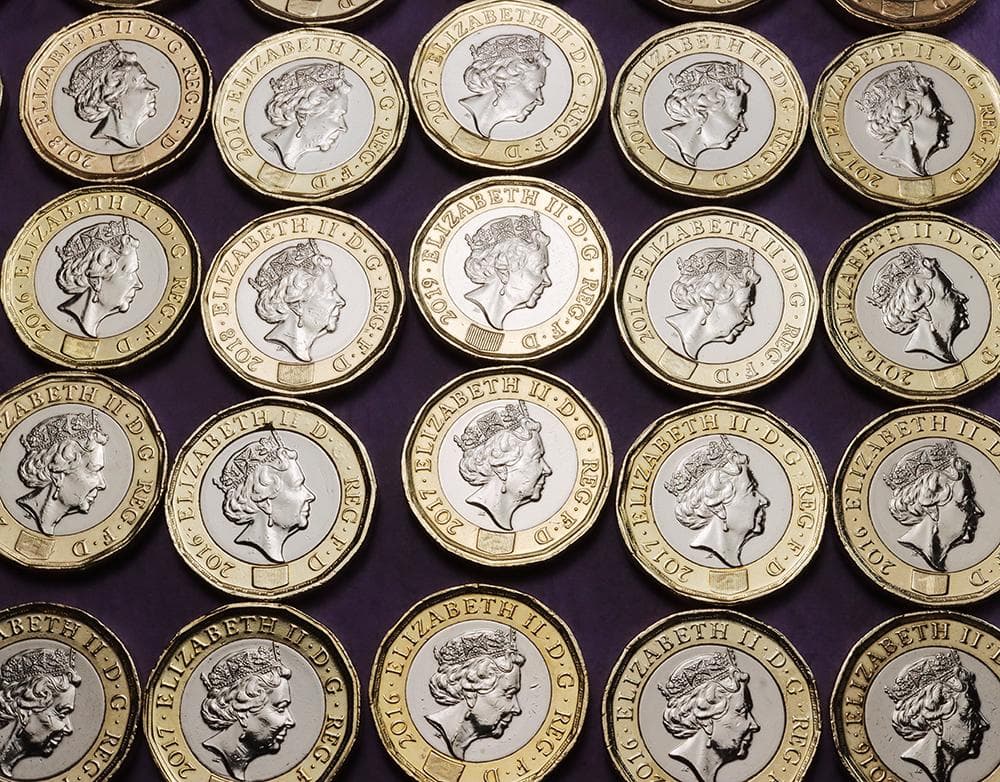 a281 イギリス　1ポンド　硬貨　　バイメタル　30枚まとめて　壮観！