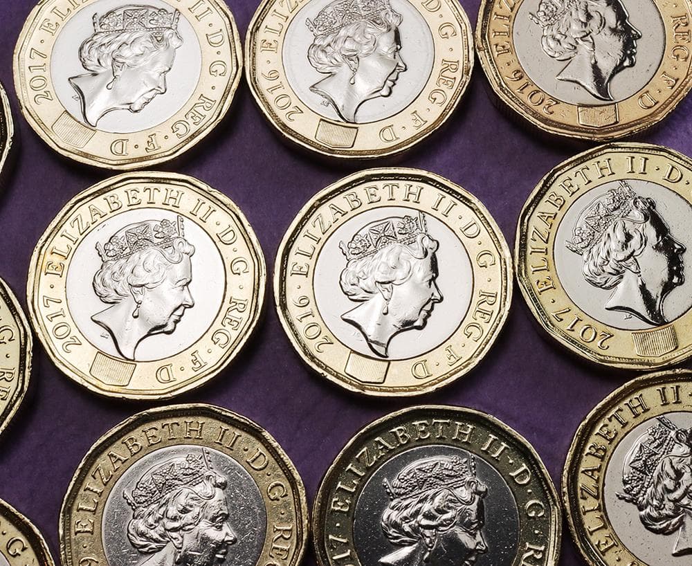 a281 イギリス　1ポンド　硬貨　　バイメタル　30枚まとめて　壮観！