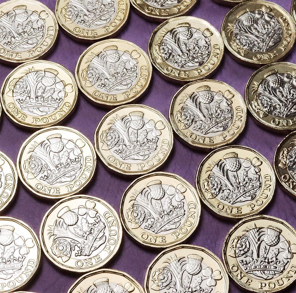 a281 イギリス　1ポンド　硬貨　　バイメタル　30枚まとめて　壮観！