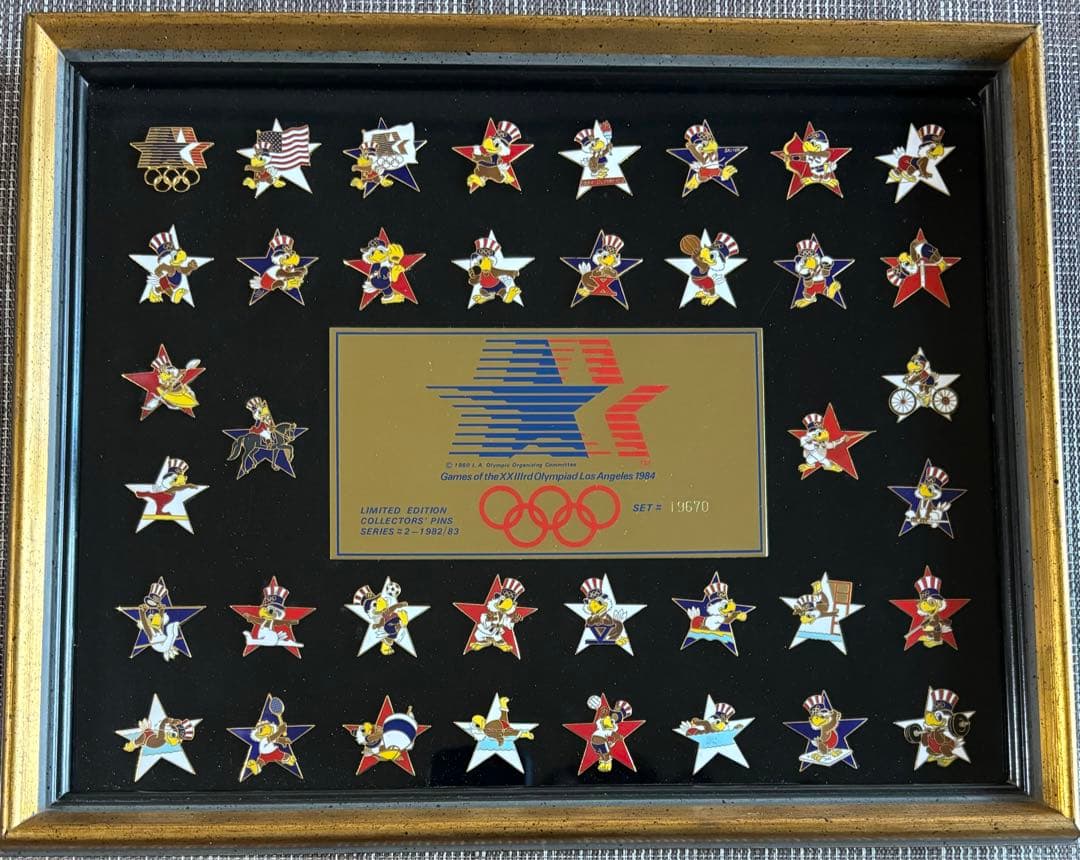 1984ロス五輪マスコット額入りピンバッチ