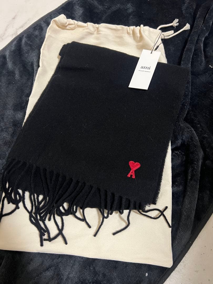 ami 黒 フリンジ付きマフラー 保存袋付き