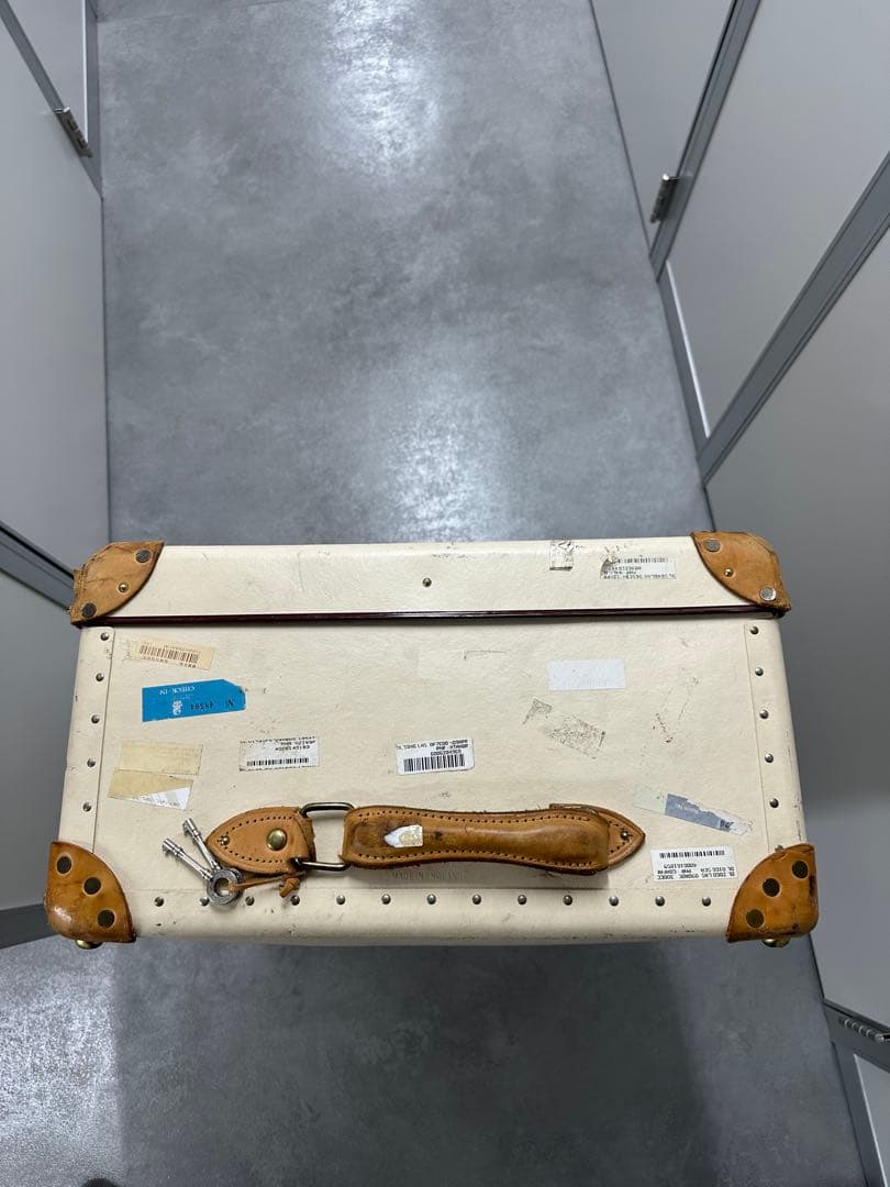 オキドキヨGlobe-Trotter アイボリー キャリーケース