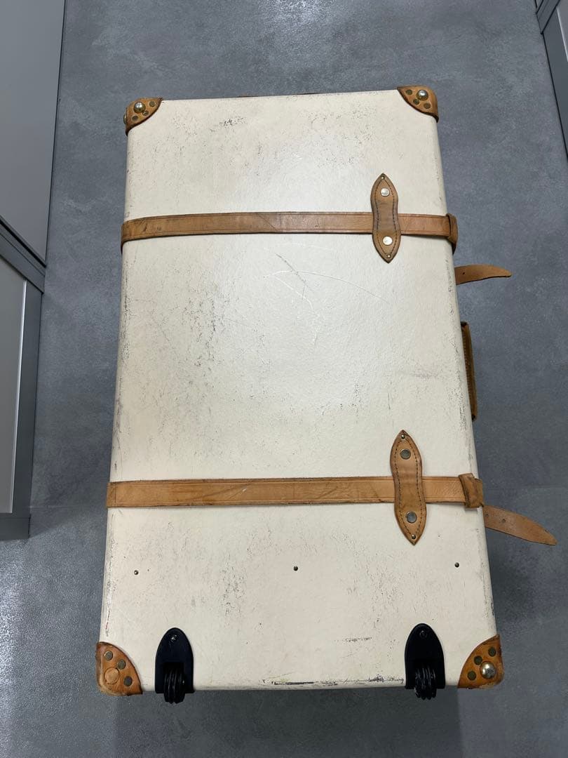 オキドキヨGlobe-Trotter アイボリー キャリーケース