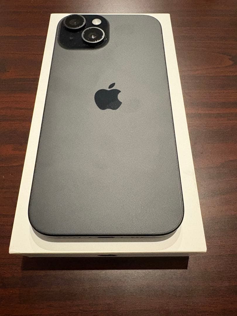 iPhone 15 SIMフリー 128GB ブラック 付属品あり