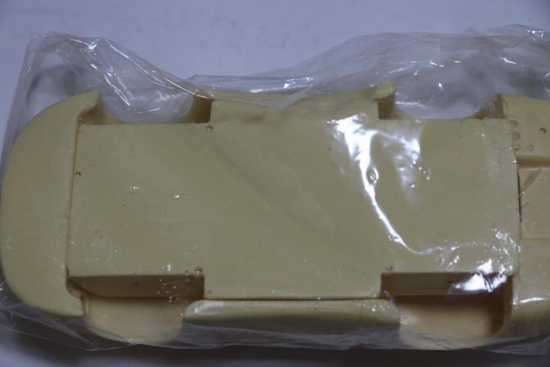 ジョーカー製ポルシェ９０８／２Ｌ　レジン・メタル組立キット　１／２４　未組立品