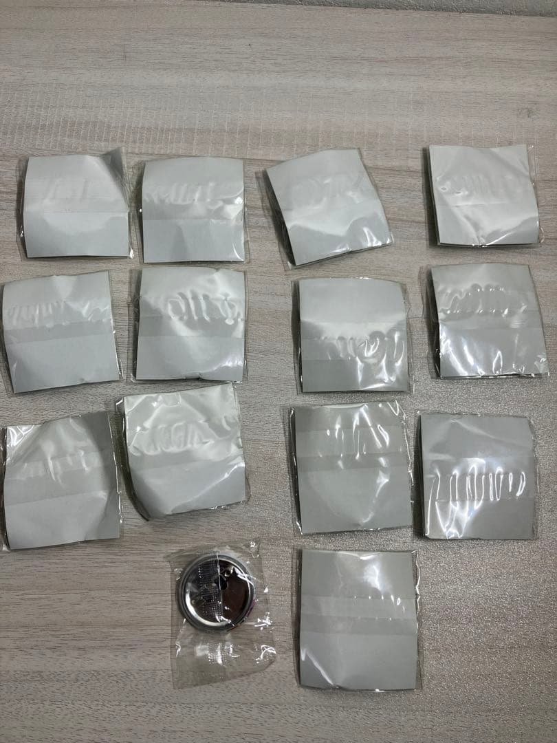 HUNTER×HUNTER ティンバッチ　旧アニメ　初代　クラピカ等　缶バッジ