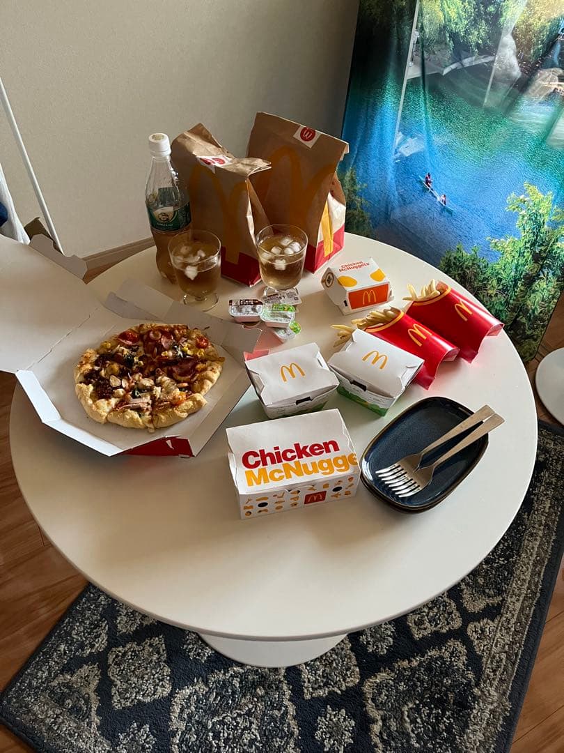 こ*り様 ホワイト/ラウンド/チューリップテーブル・チェア