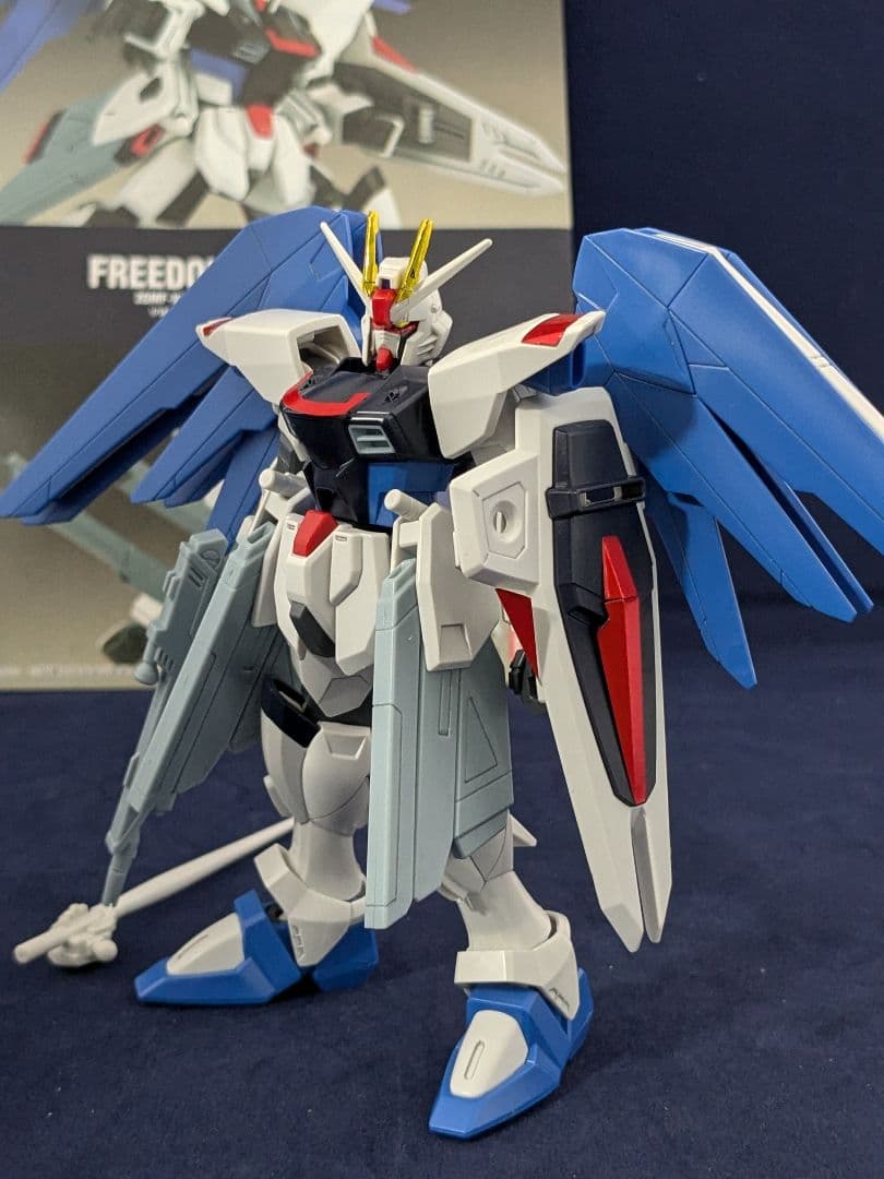 ガンプラ 組立済み まとめ売り SEED，ユニコーン等21点、アスランプレート他