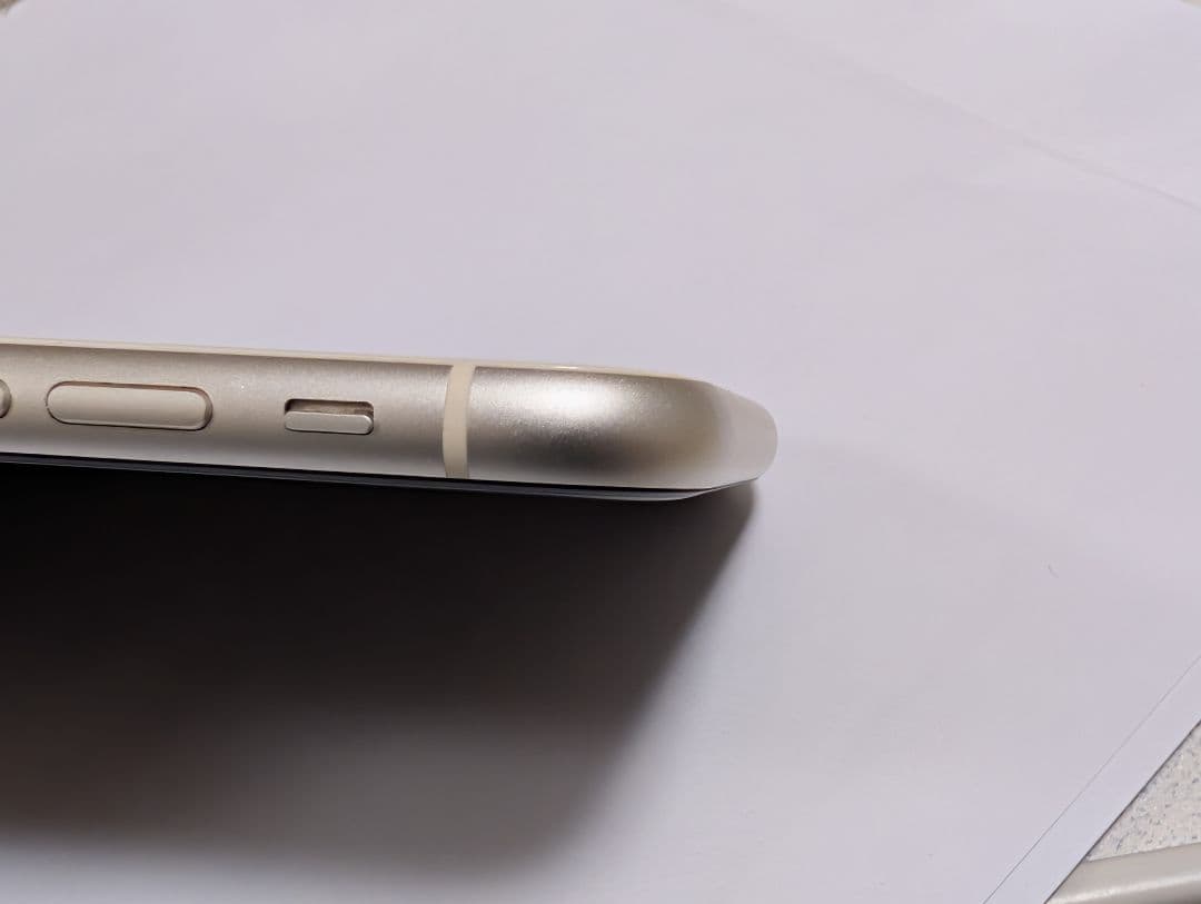 iPhone11　64GB ホワイト