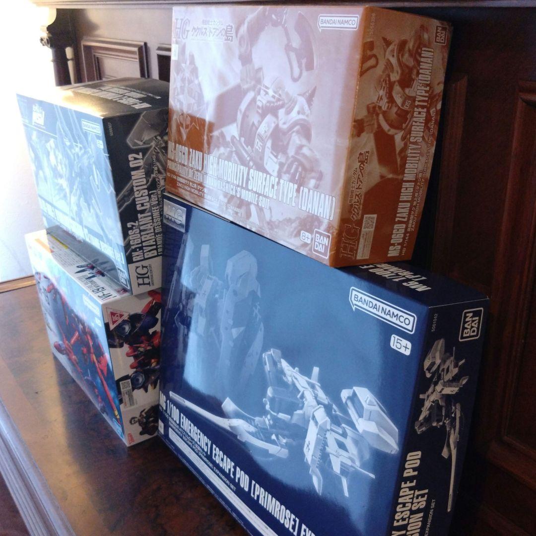 ガンプラ4体セット ファイヤーバルキリー・バイアランカスタム・ザク・プリムローズ