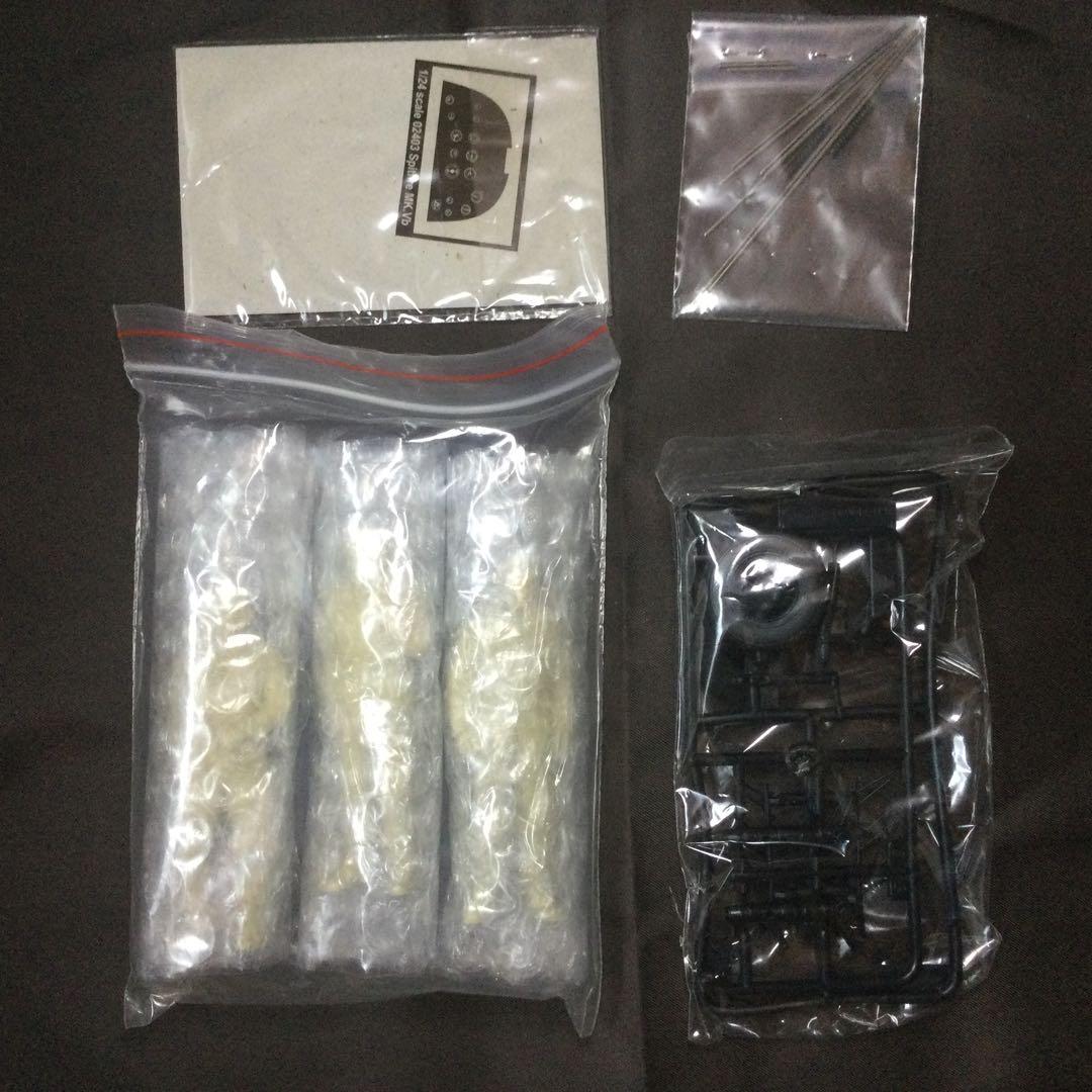 SPITFIRE MK.VB/TROP 1/24 TRUMPETER 未組立