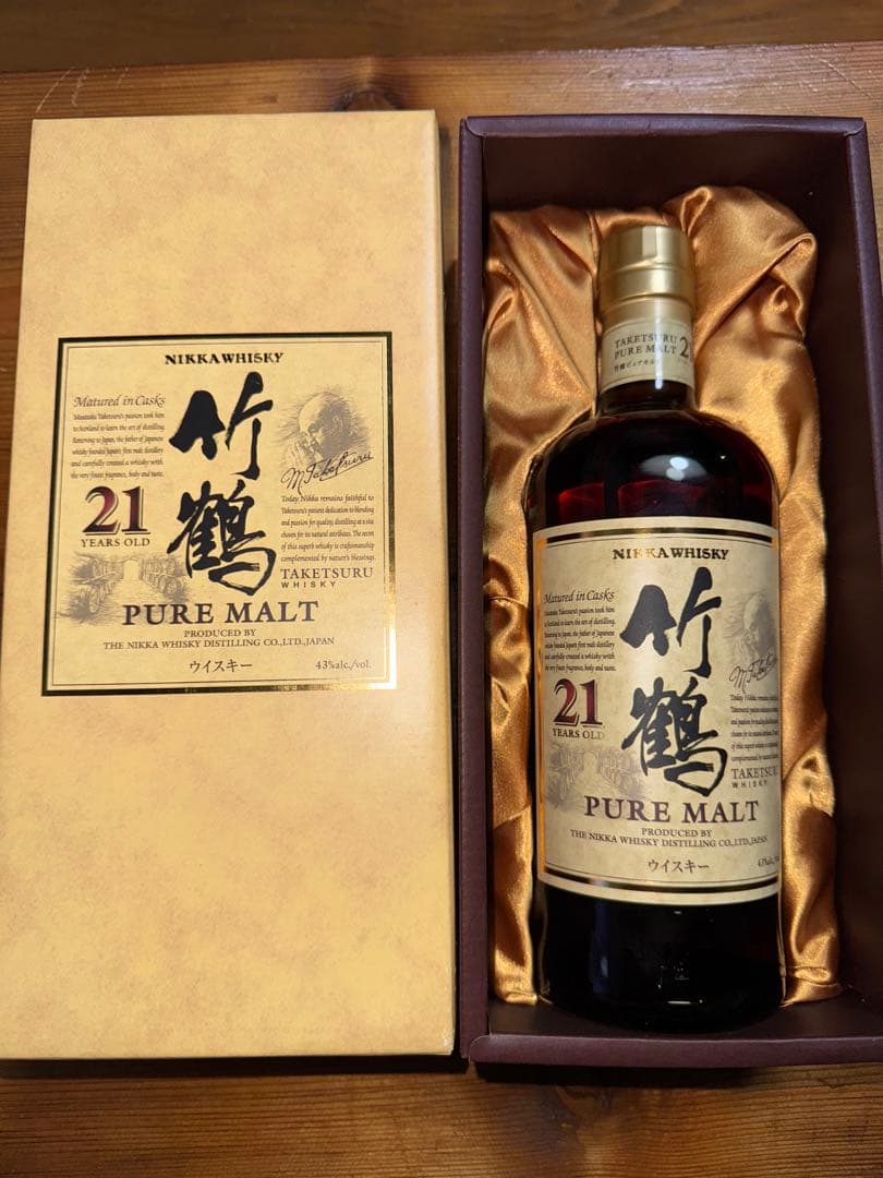 竹鶴 21年 ピュアモルト 700ml箱付き　新品ラベル剥がれなし