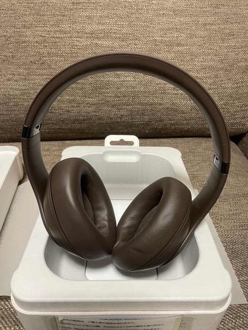 Beats Studio Proワイヤレスヘッドフォン ブラウン