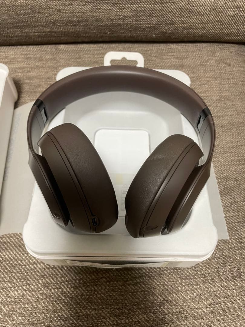 Beats Studio Proワイヤレスヘッドフォン ブラウン