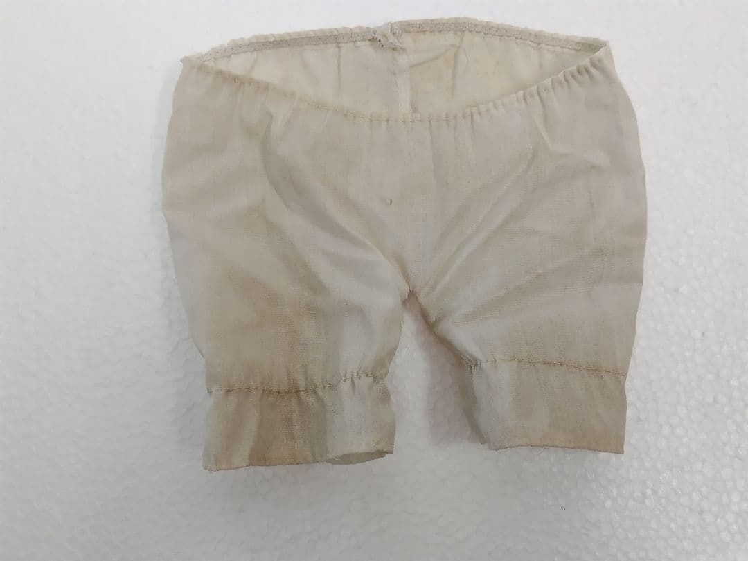 セキグチ　マドモアゼルジェジェ　昭和レトロ　麦わら帽子が出て来ました。画像追加。