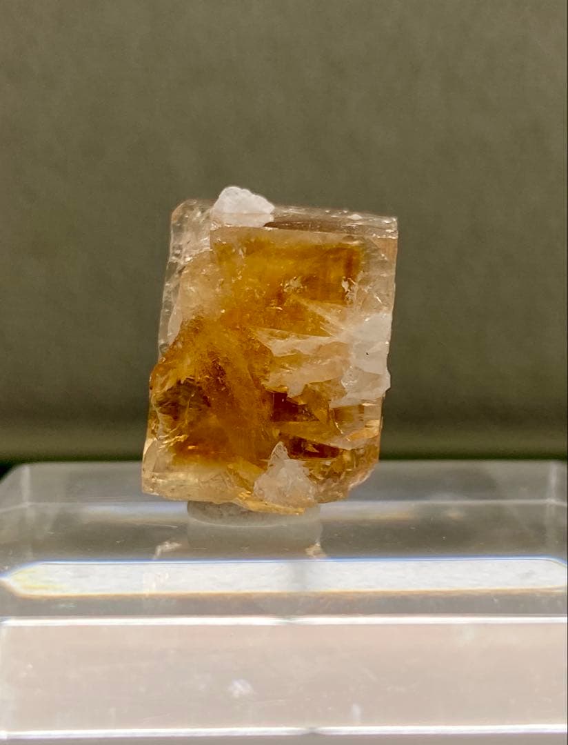 アメリカ　オハイオ州産　フローライト　蛍石　 鉱物標本　天然石