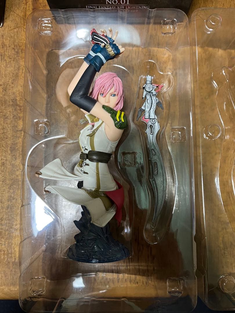 ファイナルファンタジー　フィギュア　スタティック　アーツ　ライトニング　FF