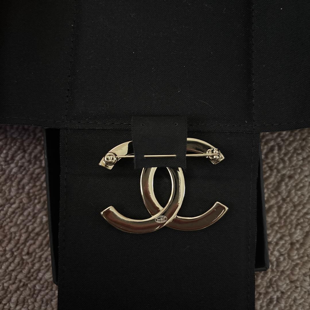 新品未使用 シャネル 25P ココマーク マトラッセ ブローチ