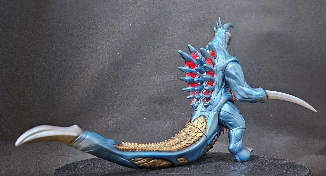 シャチゴジラ怪獣ソフビ　ガイガンミレース　リペイント完成品