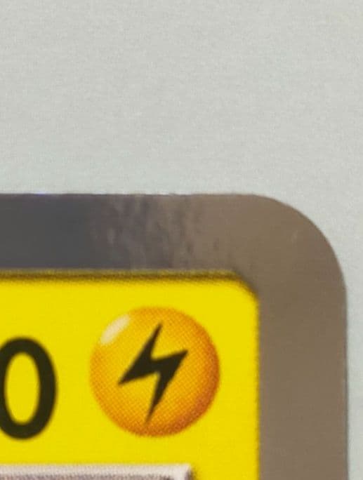 海で遊ぶピカチュウ