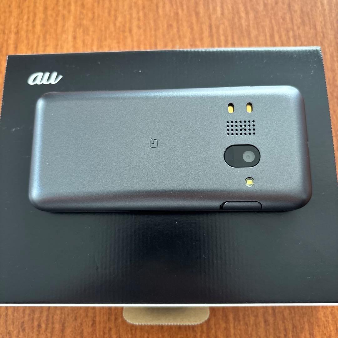 新品未使用au GRATINA 4G KYF31 ブラック SIMロック解除済