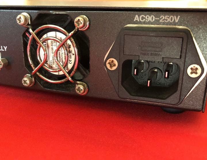 VAC-5002HDMI-A HDMI信号2入力切換機能付HDMI5分配器②