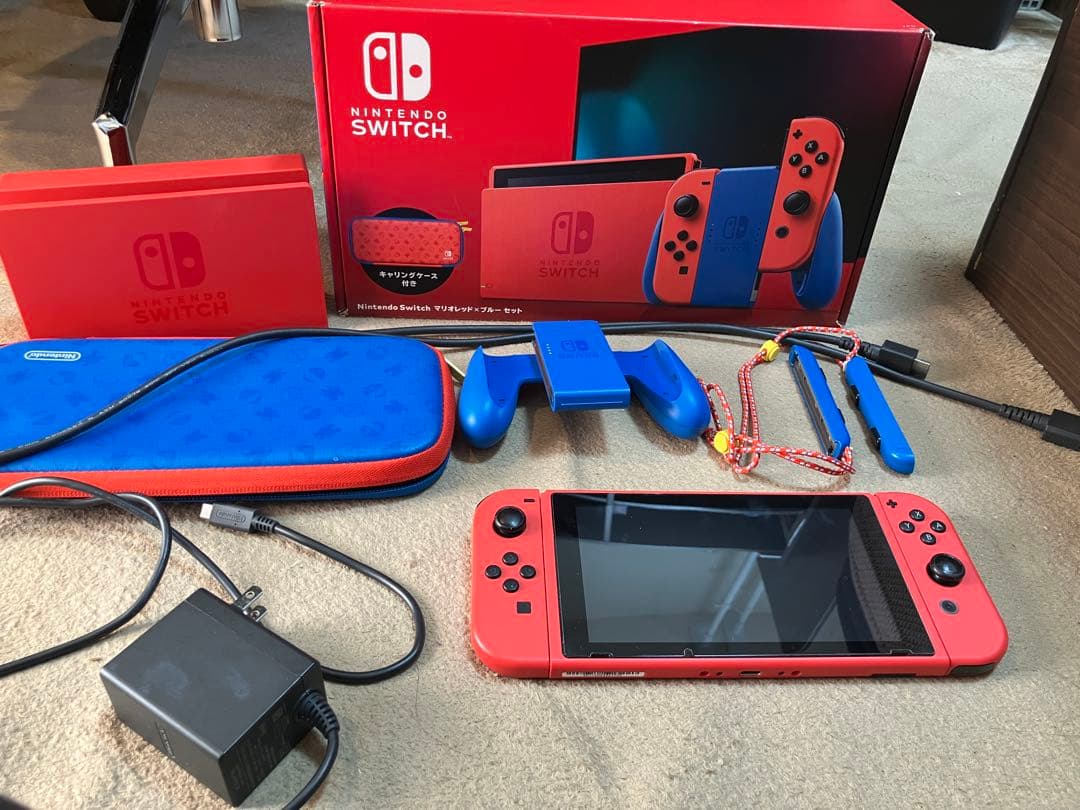 Nintendo Switch 本体 レッド 充実の付属品