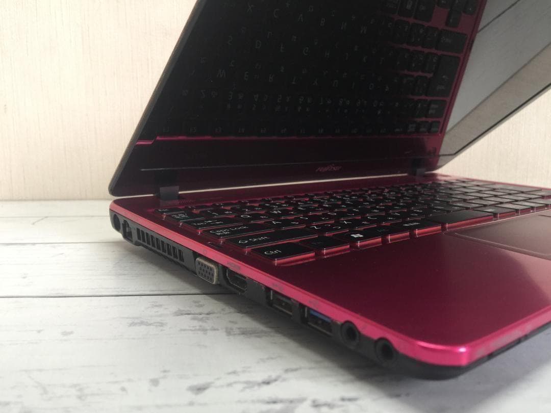 富士通　LIFEBOOK SH54/G13.3型液晶 軽量コンパクトパソコン