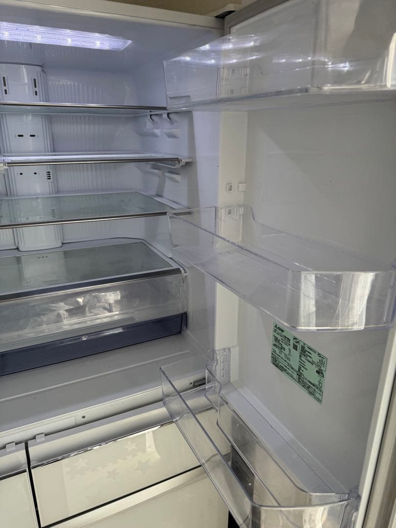 Maoママ専用 MITSUBISHI MR-WX70E-W 冷蔵庫 大型700L