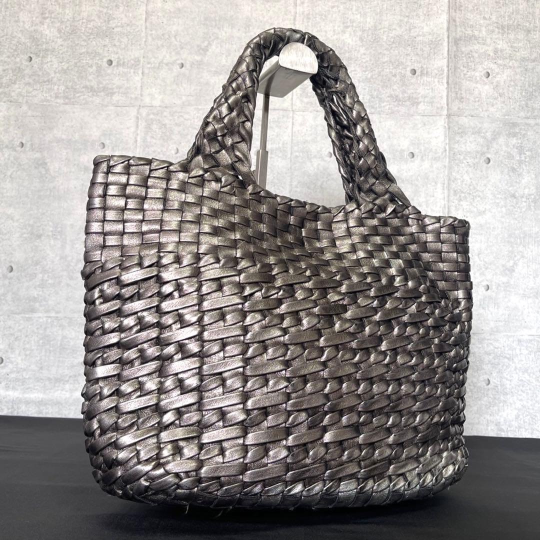 専用品FALORNI イントレチャート メタリックシルバー レザートートバッグ