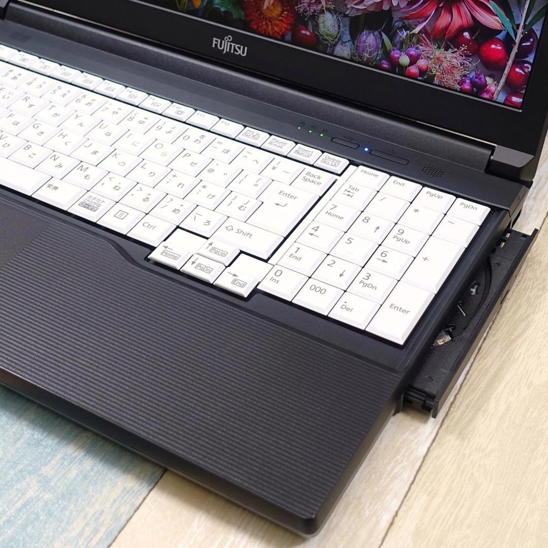 超高速大容量新品ＳＳＤ１ＴＢ搭載✨美品の２０２３年製✨１２世代ｉ５に大容量メモリ