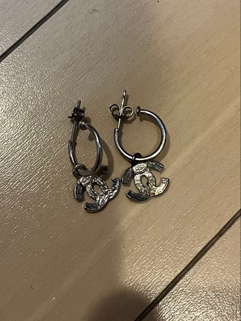CHANEL シルバー スイング　フープピアス　正規品